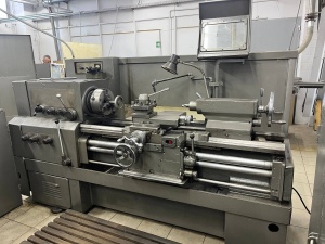 Токарно-винторезный станок 16К20