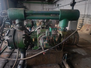 Компрессор поршневой 2ВМ 2,5 12/9 с холодильниками и шкафом управления