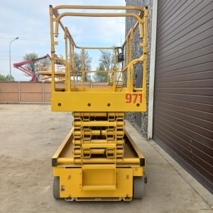 Купить самоходные ножничные подъемники / Продажа подъёмников с высотой 8,10,12,14,16,18 метров / Дизельный и электрический подъёмник