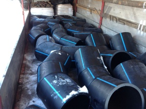 Принимаем отходы и остатки ПНД труб