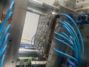 Термопласт автомат INJECTION MOULDING MACHINE GEK 410WGS WITH ELECTRIC CHARGING