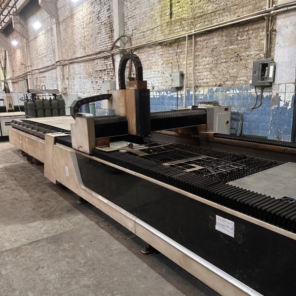 Станок лазерной резки металла с чпу E3015-3000W