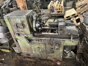 Резьбонарезной станок 5Д07