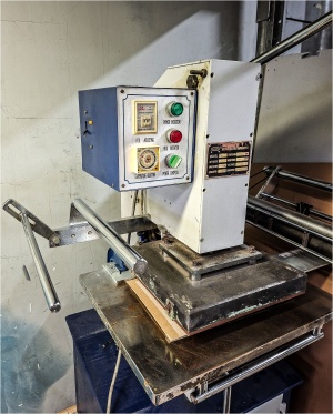 Мощный ручной пресс для тиснения TJ-30 (А4, 4 тонны)