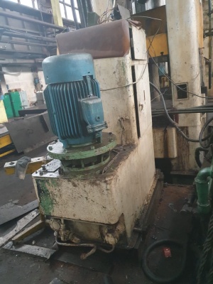 Токарно карусельный станок 1л 532