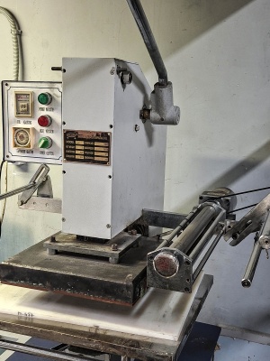 Мощный ручной пресс для тиснения TJ-30 (А4, 4 тонны)