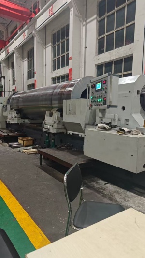 Станок для глубокого сверления и растачивания