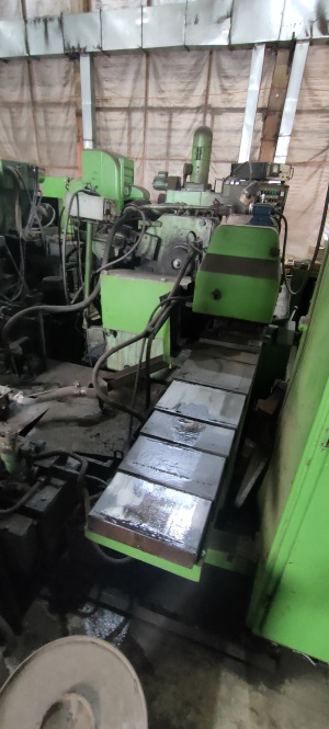 Круглошлифовальный станок 3М151 полуавтомат