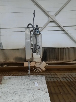 Станок гидроабразивной резки APW S4020BA (2025 года) 5 осей