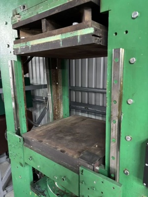 Пресс вулканизационный 250т, 600х600 мм