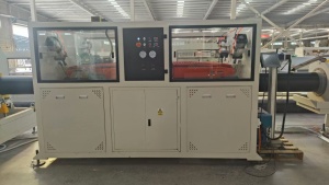 Экструзионная линия производства ПНД труб, Оборудование производства труб