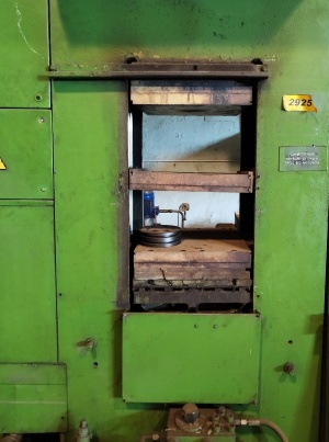 Пресс вулканизационный 250-600 2э