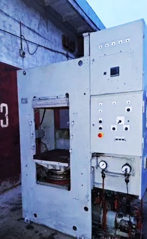 Вулканизационный гидравлический пресс 250 т 600х600 2э