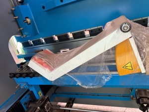 Пресс листогибочный LDMA 160/3200 c ЧПУ DELEM DA53T