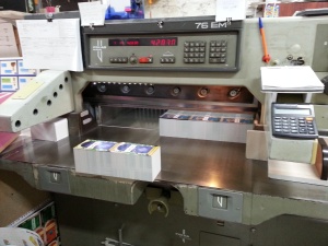 Бумагорезательная машина Polar 76 EM