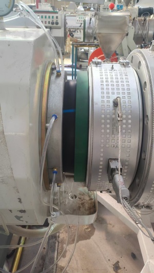 Экструзионная линия производства ПНД труб, Оборудование производства труб