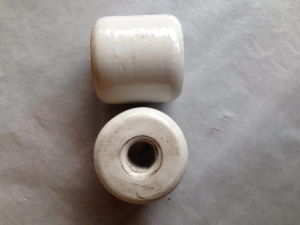 Изолятор опорный, штыревой, низковольтный, траверсный