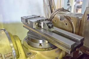 Фрезерный обрабатывающий центр Z-MAT VMC 1050E (Инв. №0042) — ЧПУ, отличное состояние