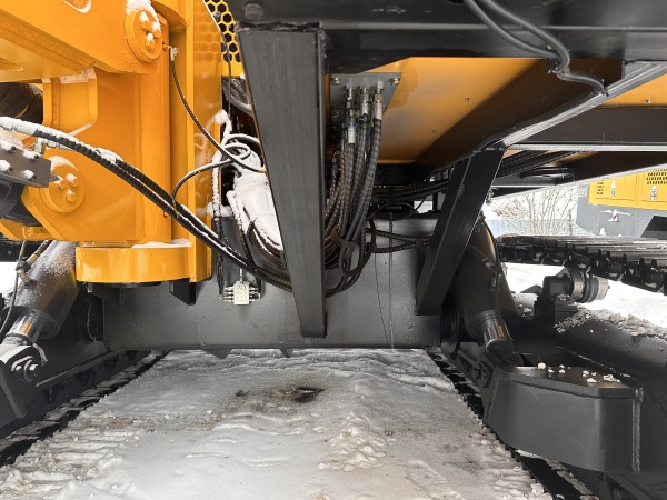 Запчасти гусеничного хода буровых станков JK830-2