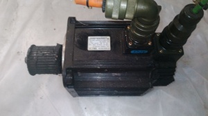 Серводвигатель Yaskawa SGMGH-13 (1.3 кВт)