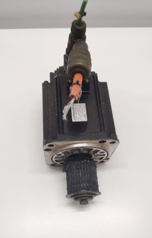 Серводвигатель Yaskawa SGMGH-13 (1.3 кВт)